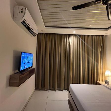 Hotel Hibiscus Tree- Bachupally Haidarábád Kültér fotó
